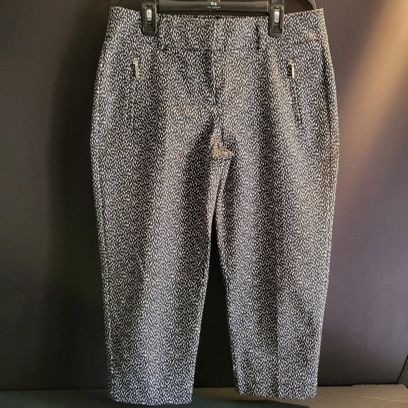 APT 9, Torie Petites Women Size 4 Black & White Capri Pants, GUC - Picture 1 of 12